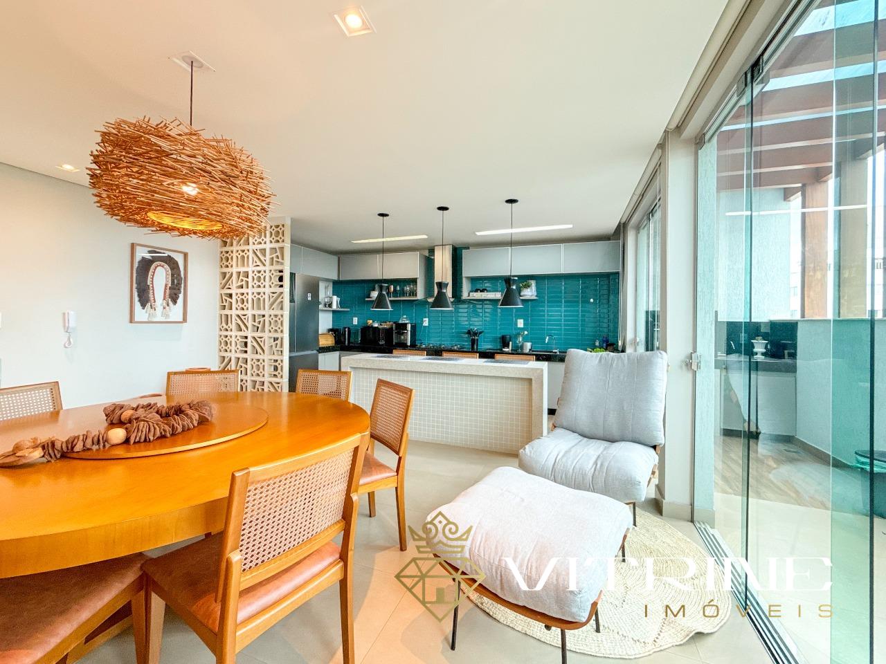 Cobertura à venda no Manoel Valinhas : 