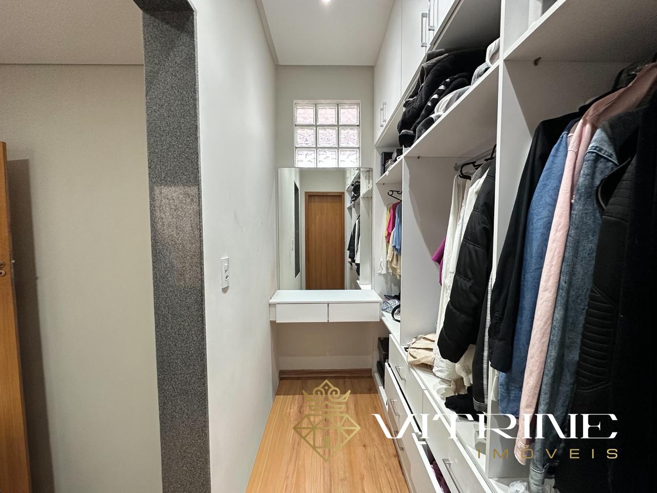 Apartamento à venda no Manoel Valinhas : 