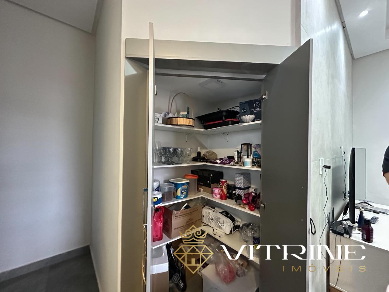 Apartamento à venda no Manoel Valinhas : 