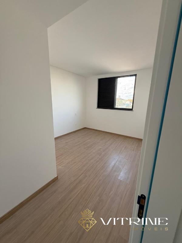 Apartamento à venda no Santa Clara : 