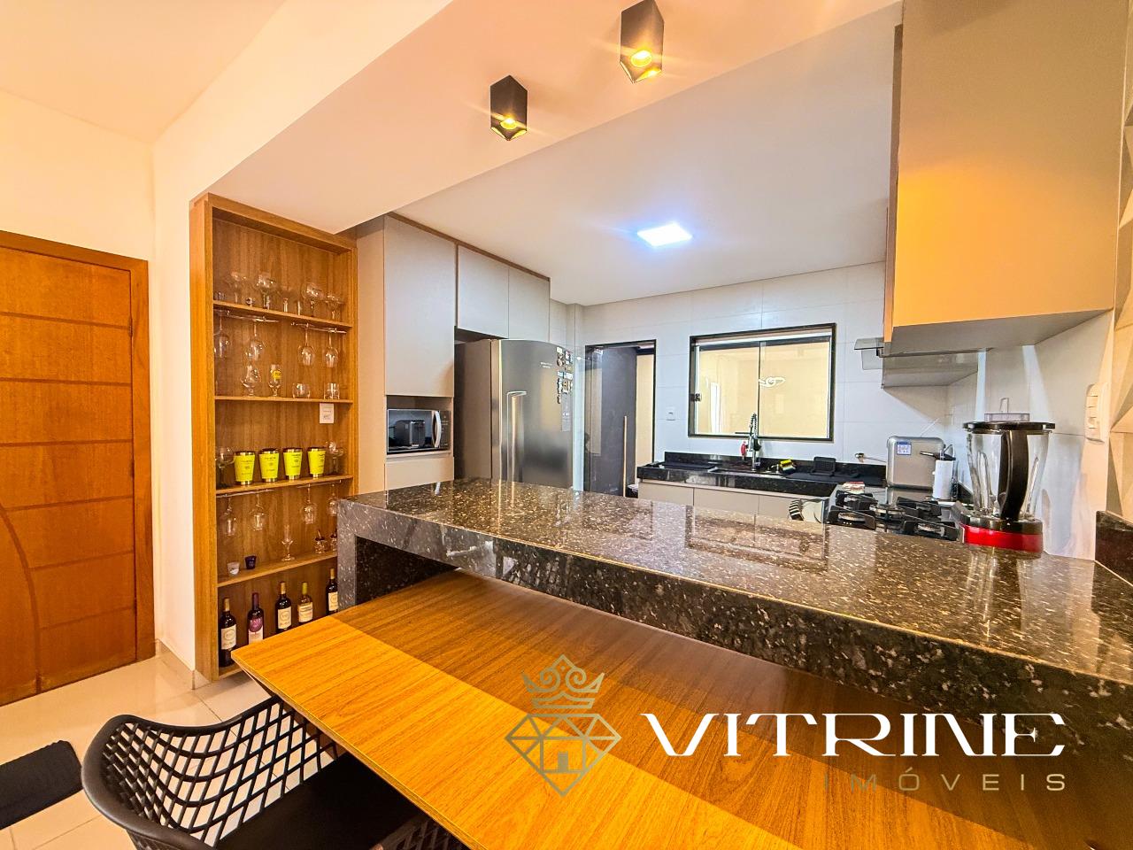 Apartamento à venda no Manoel Valinhas : 