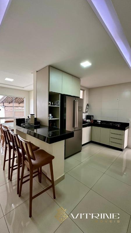 Casa à venda no Jardim Candelaria: 