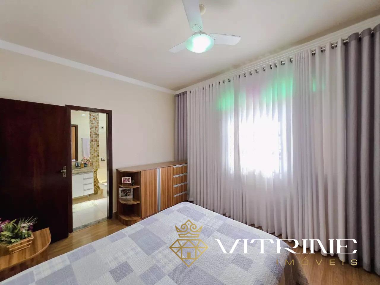 Casa à venda no Planalto: 