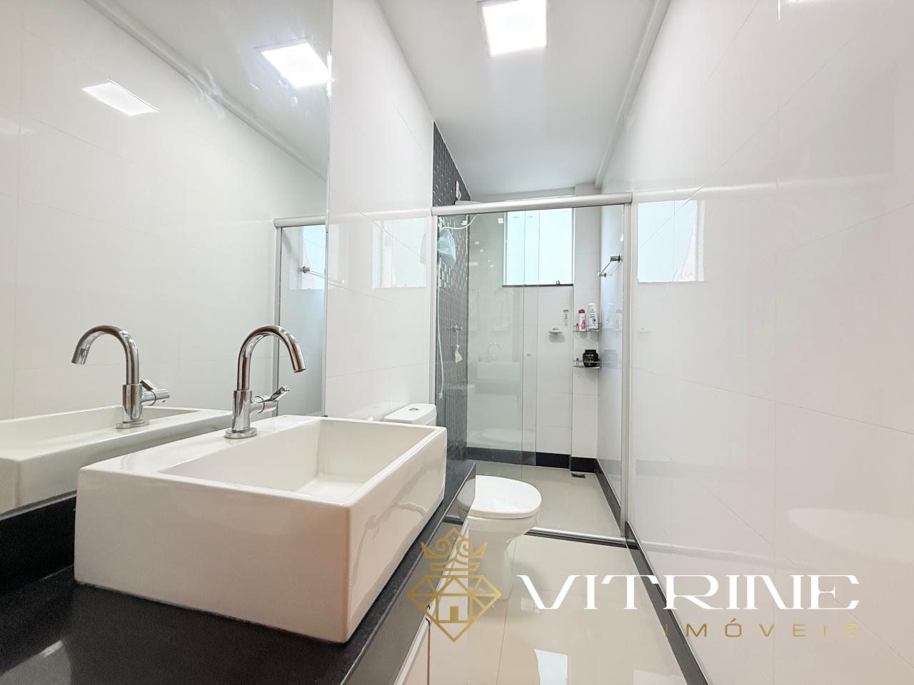 Apartamento à venda no Manoel Valinhas : 