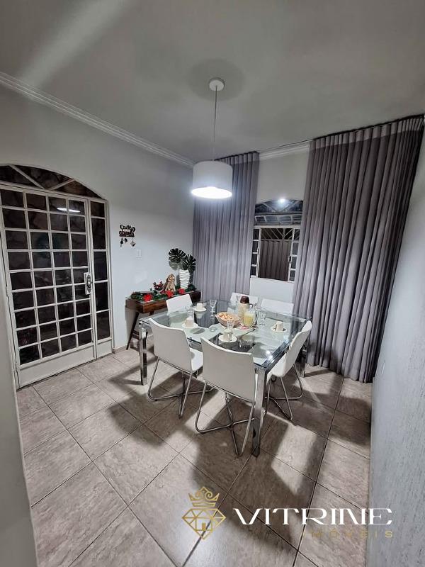 Casa à venda no Halim Souki: 