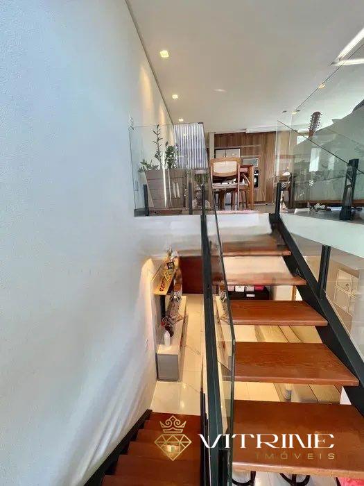 Cobertura à venda no Manoel Valinhas : 