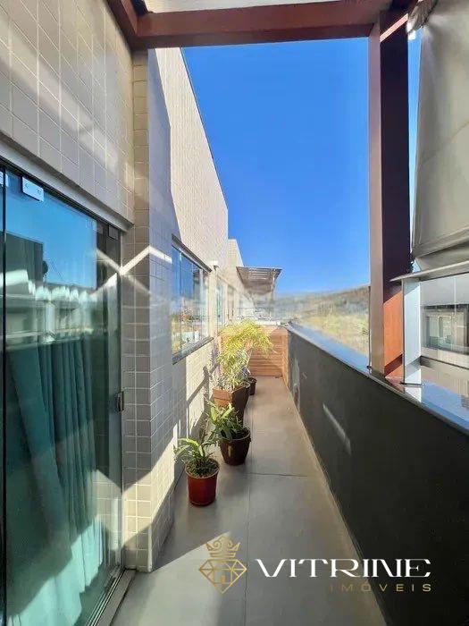 Cobertura à venda no Manoel Valinhas : 