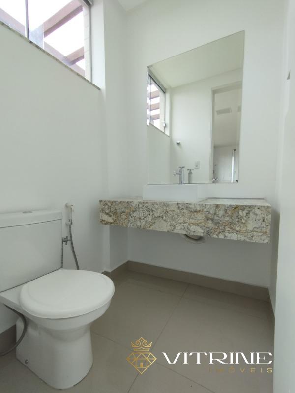 Cobertura à venda no Manoel Valinhas : 