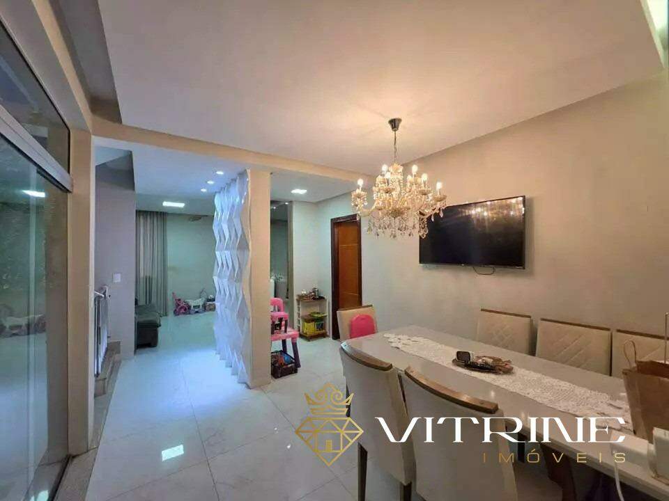 Casa à venda no Planalto: 