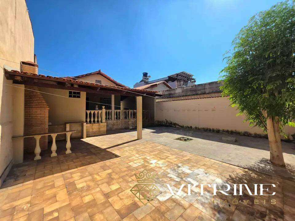 Casa à venda no Bom Pastor : 