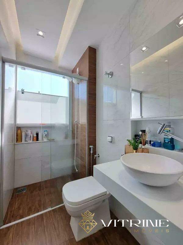 Apartamento à venda no Manoel Valinhas : 