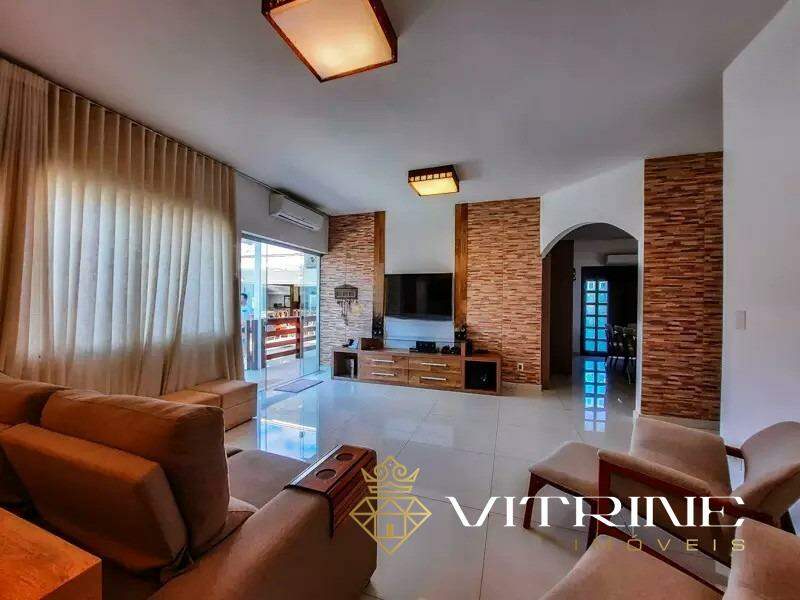 Casa à venda no Belvedere : 