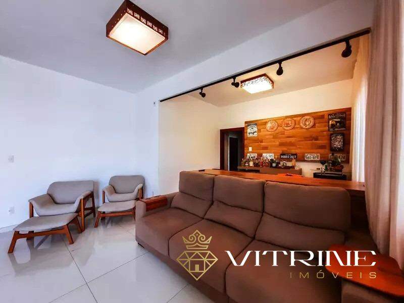 Casa à venda no Belvedere : 