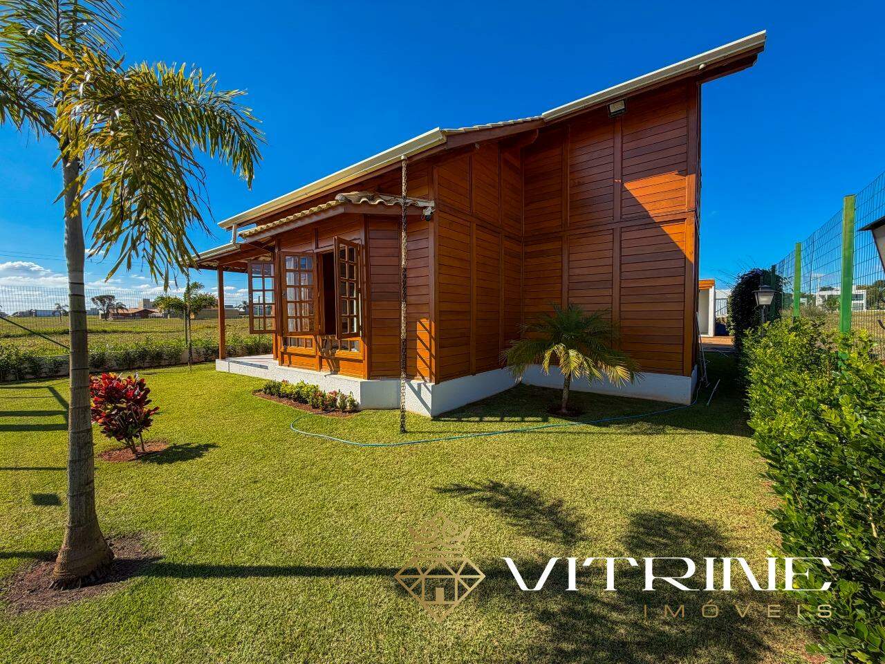 Casa em Condomínio à venda no Divinópolis: 