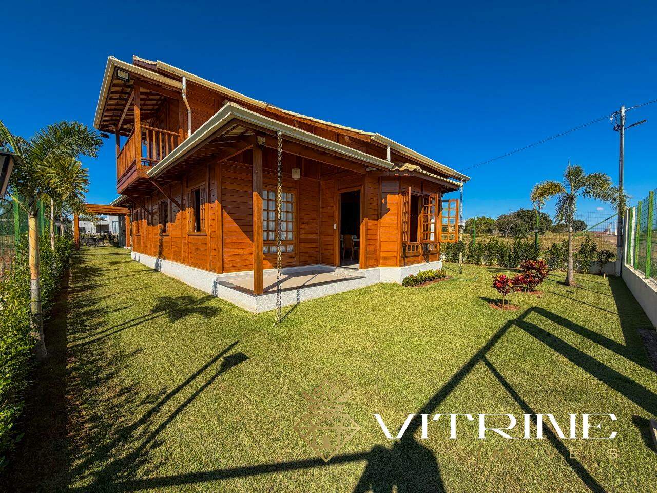 Casa em Condomínio à venda no Divinópolis: 