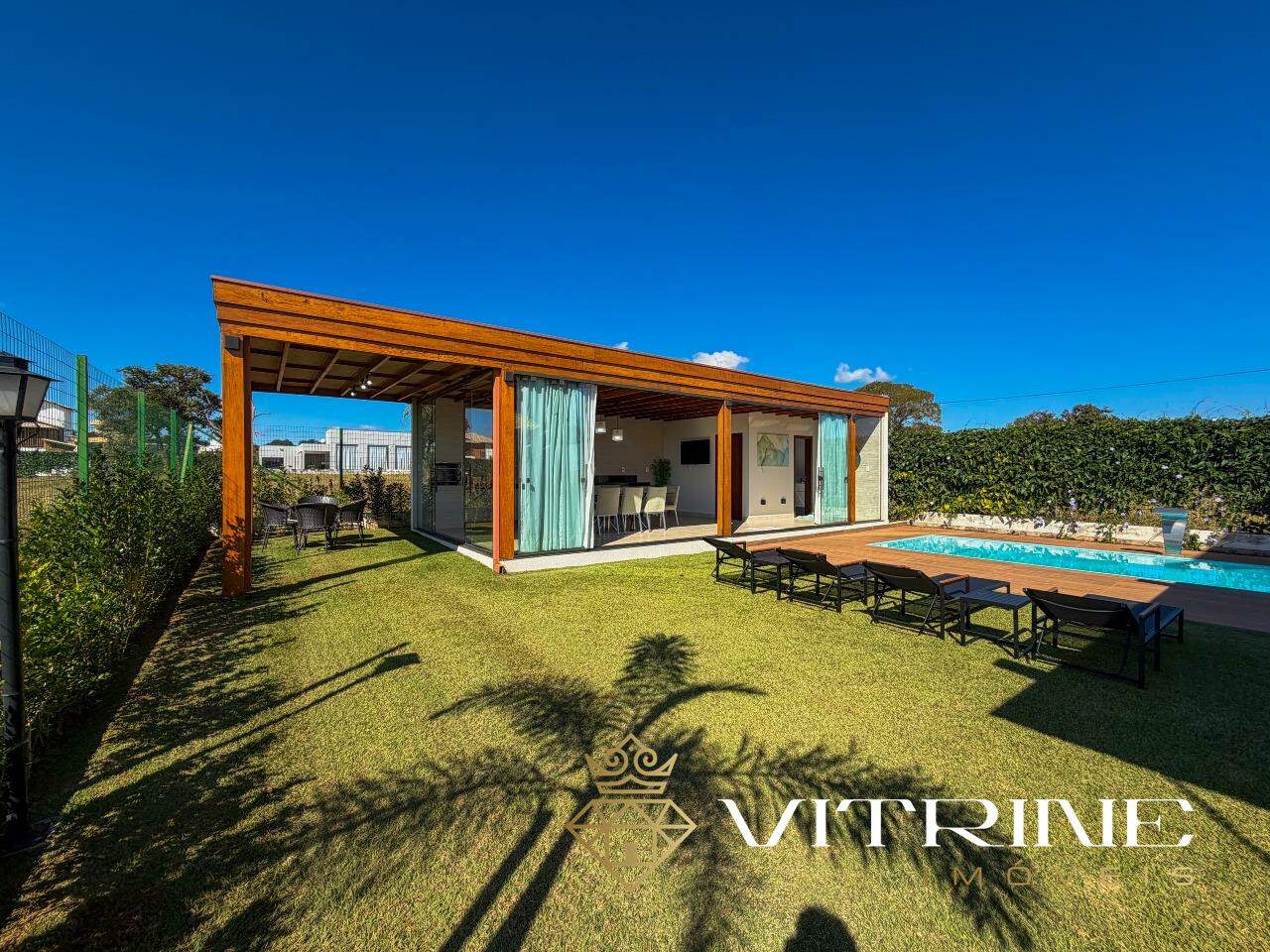 Casa em Condomínio à venda no Divinópolis: 