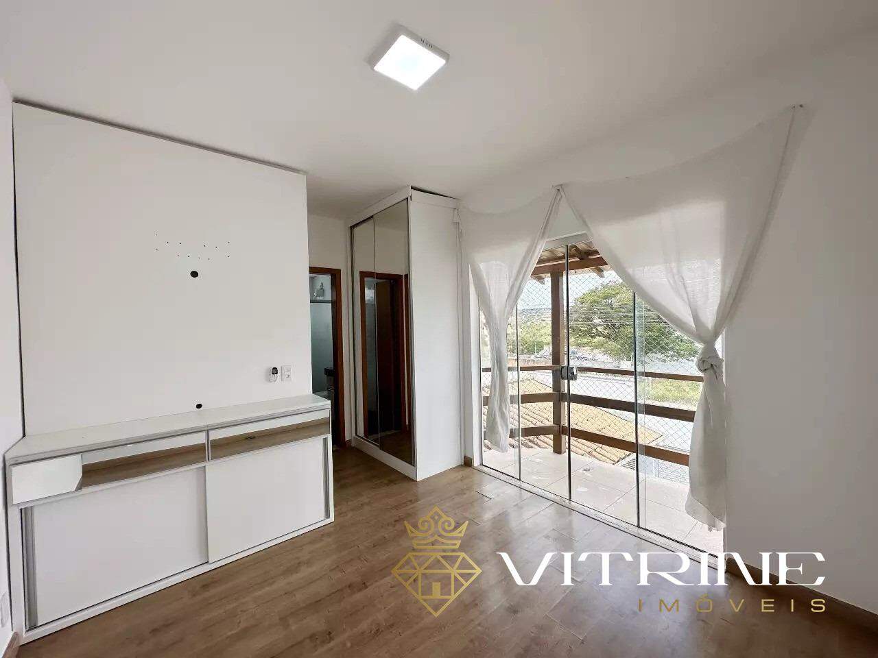 Casa à venda no Belvedere : 