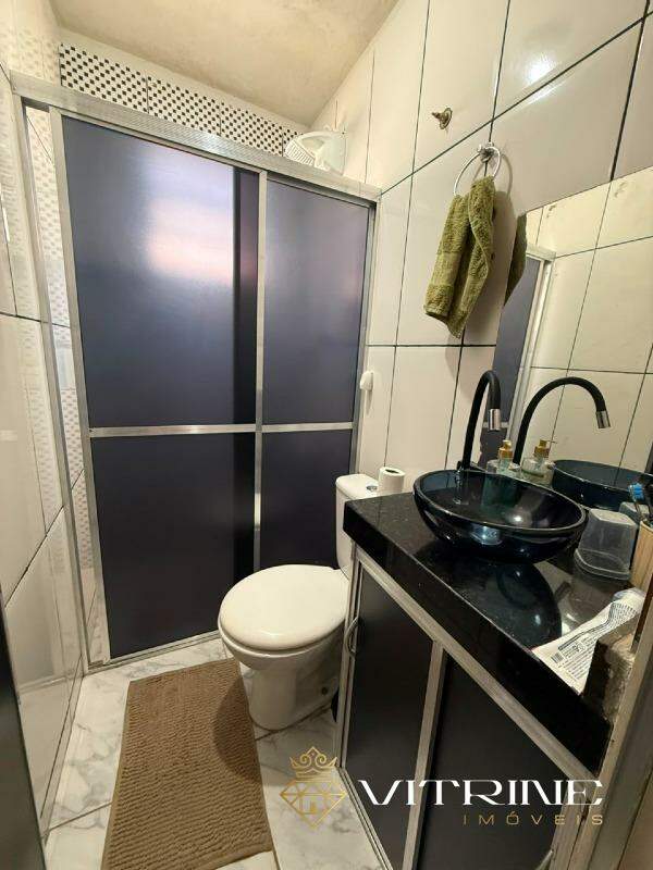 Casa à venda no Vila Das Roseiras: 