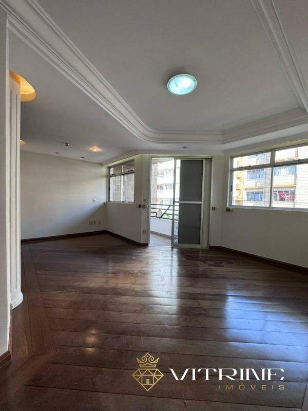 Apartamento à venda no Centro : 