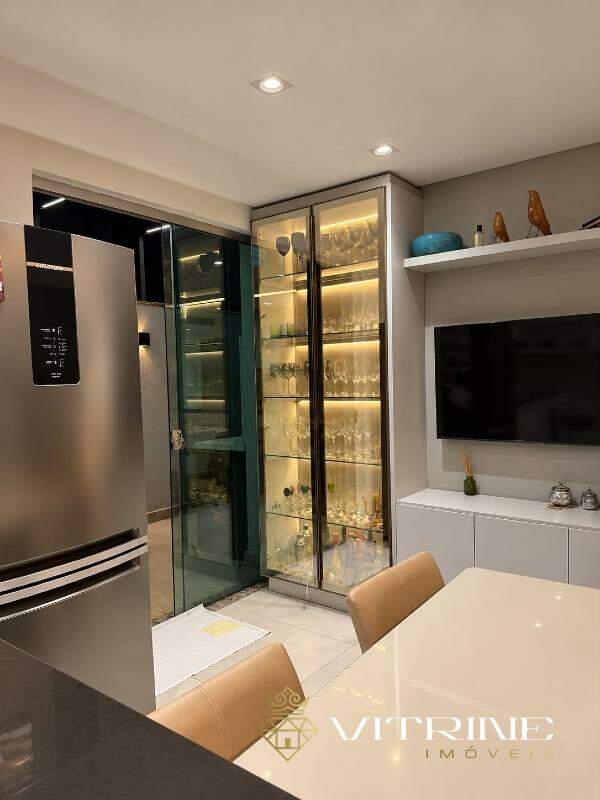 Apartamento à venda no Manoel Valinhas : 