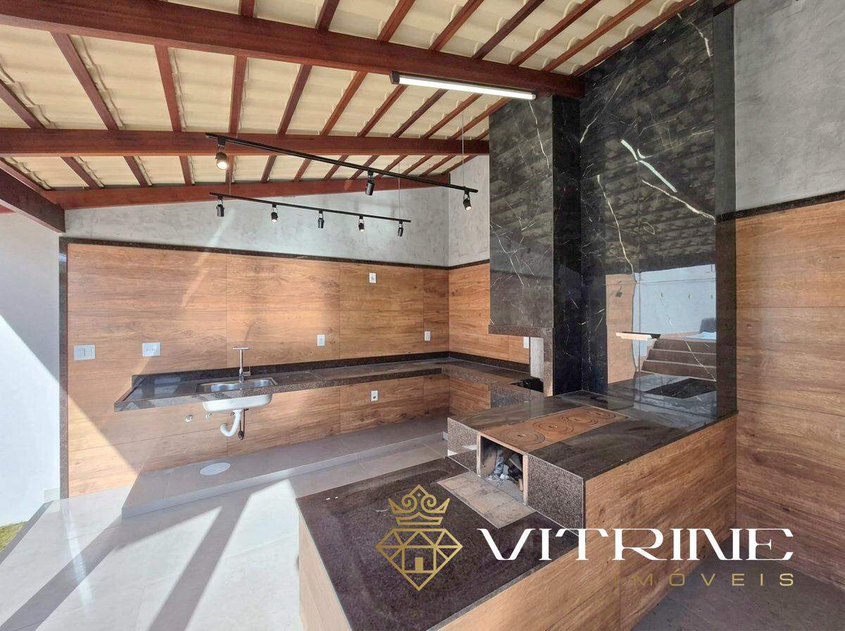 Casa à venda no Planalto: 