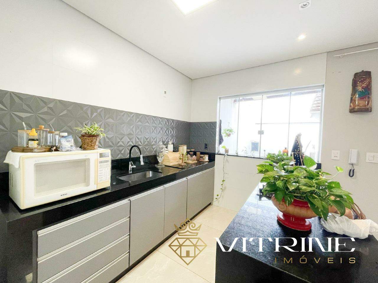 Casa à venda no Vila Das Roseiras: 