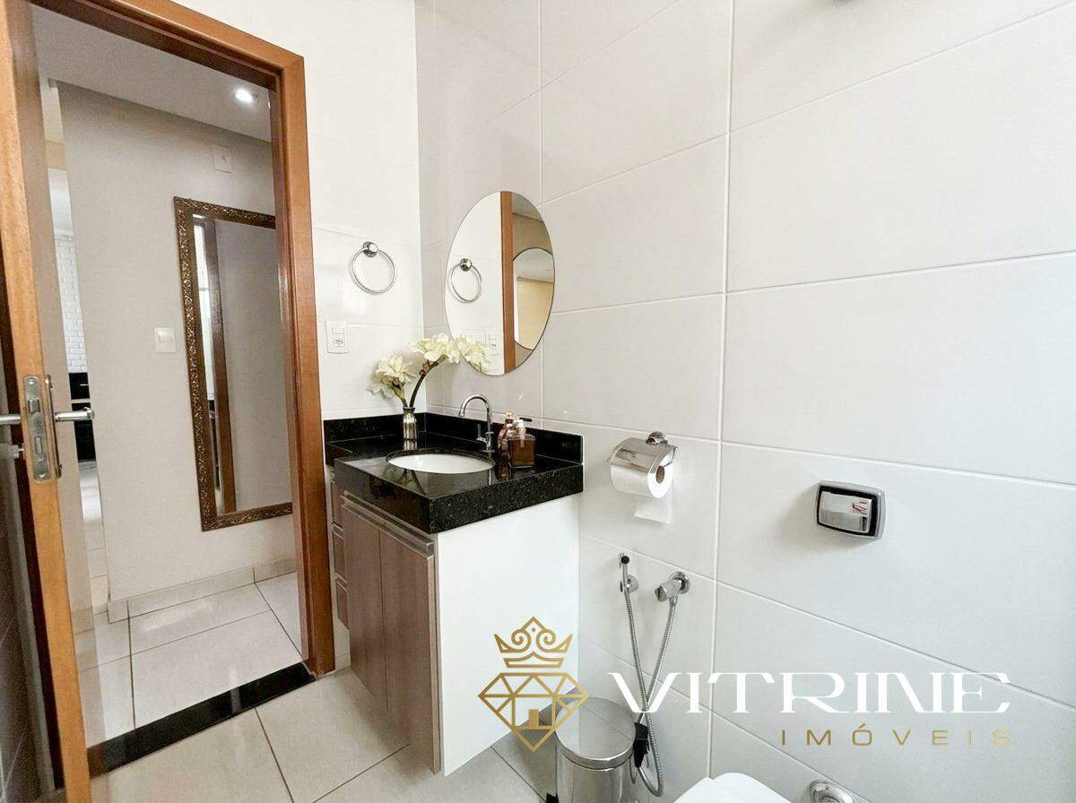 Apartamento à venda no Manoel Valinhas : 