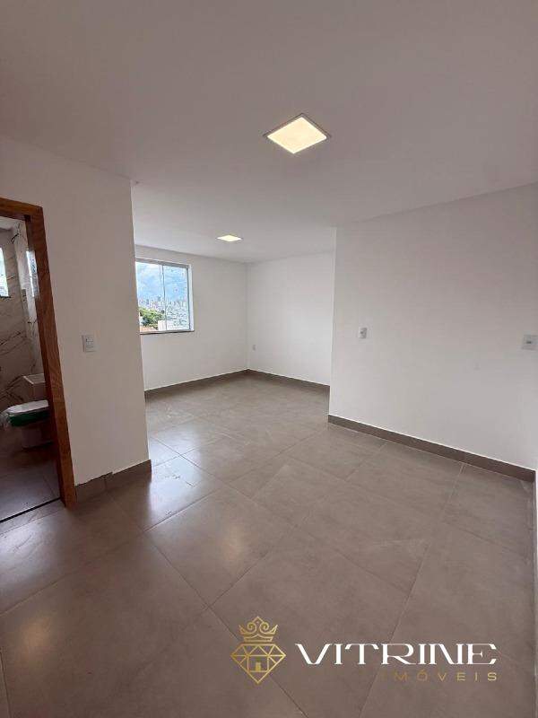 Apartamento à venda no Manoel Valinhas : 