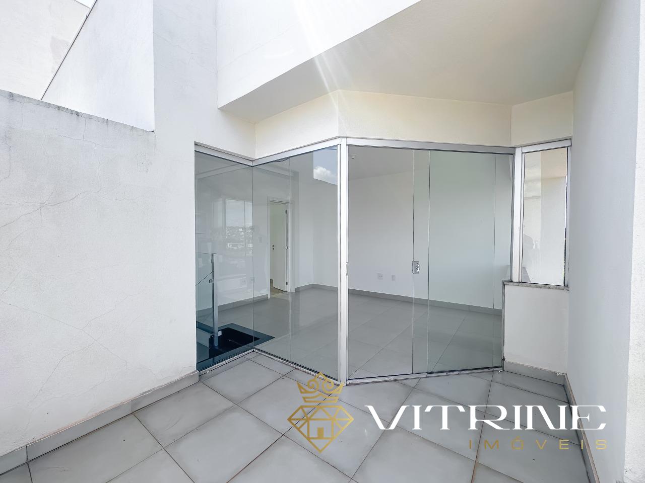 Cobertura à venda no Manoel Valinhas : 