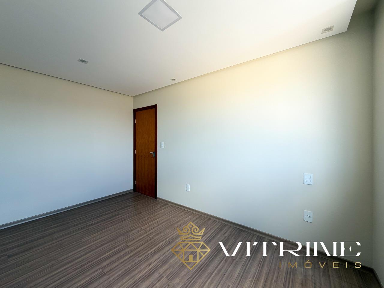 Cobertura à venda no Manoel Valinhas : 