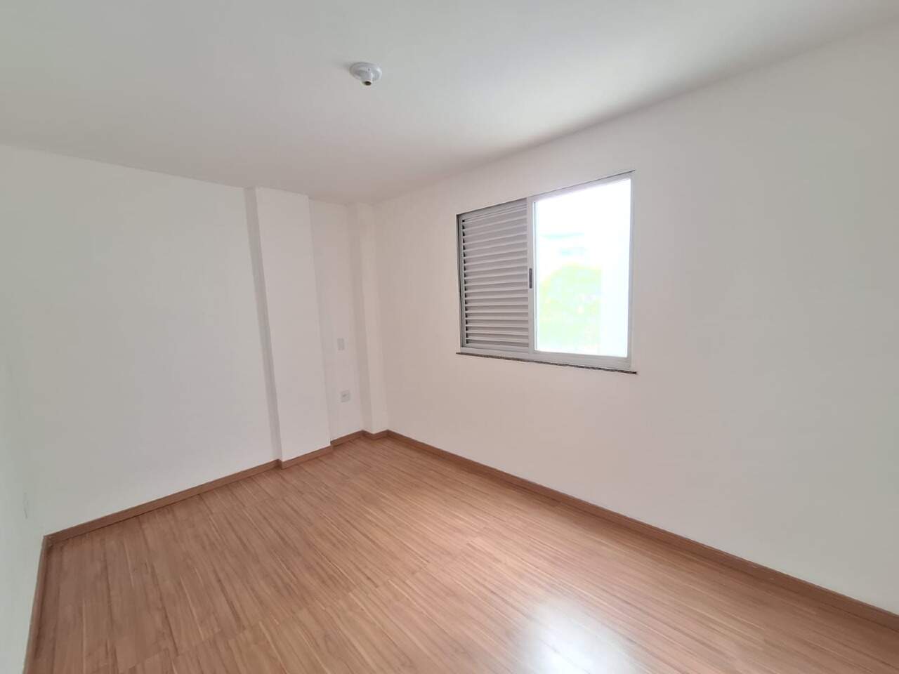 APARTAMENTO para aluguel no Alaita: 