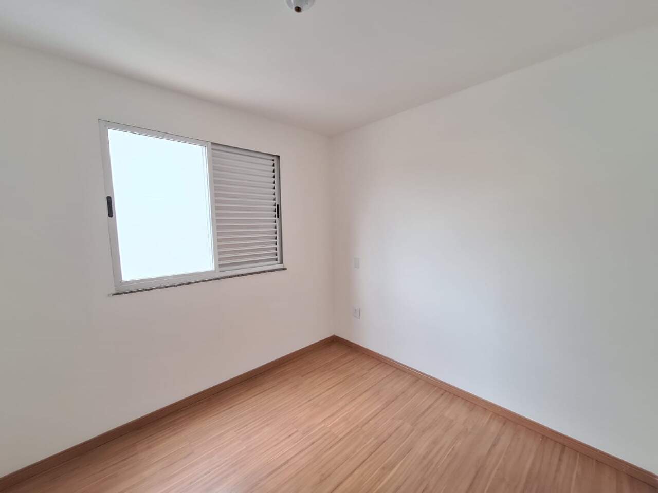 APARTAMENTO para aluguel no Alaita: 
