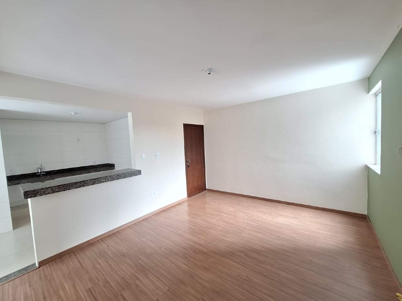 APARTAMENTO para aluguel no Alaita: 