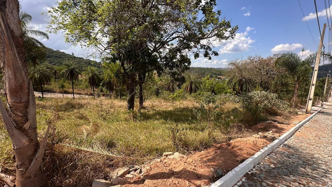 LOTE à venda no COND. PARAISO DOS COQUEIROS: 