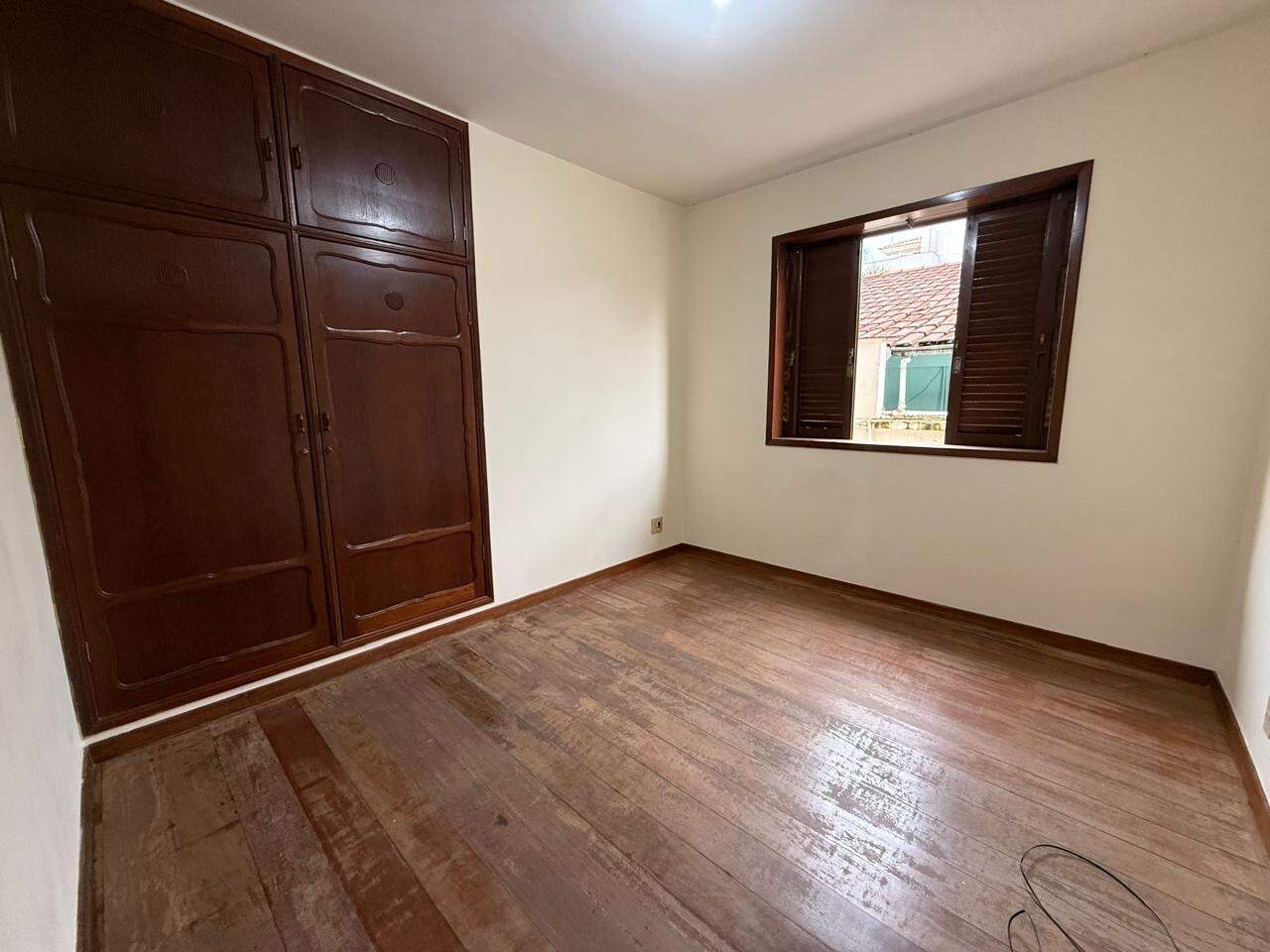 CASA à venda no CERQUEIRA LIMA: 