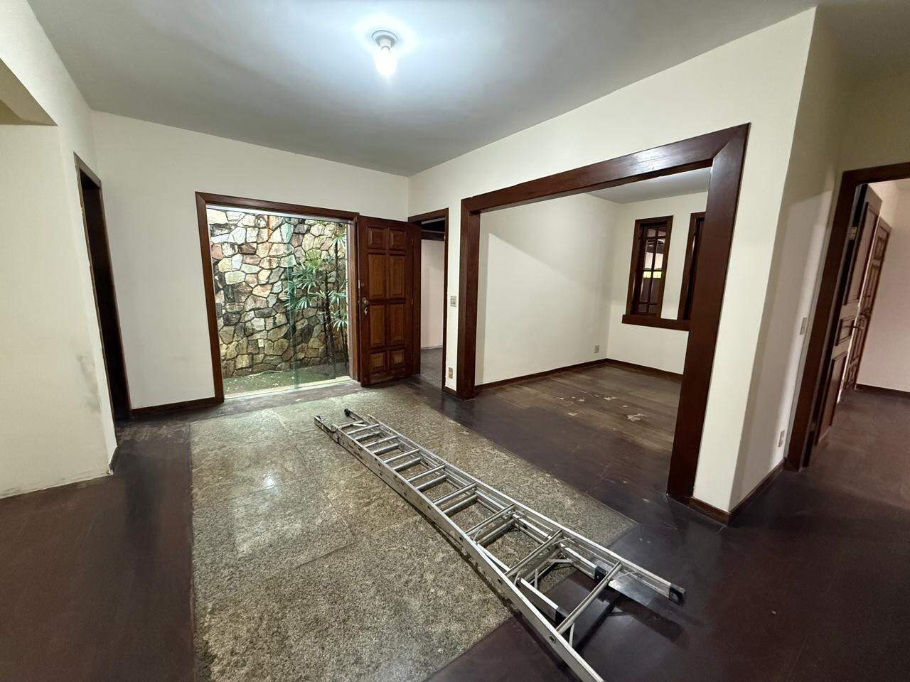 CASA à venda no CERQUEIRA LIMA: 