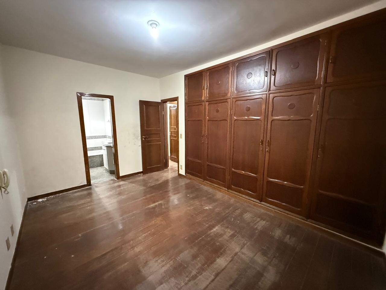 CASA à venda no CERQUEIRA LIMA: 