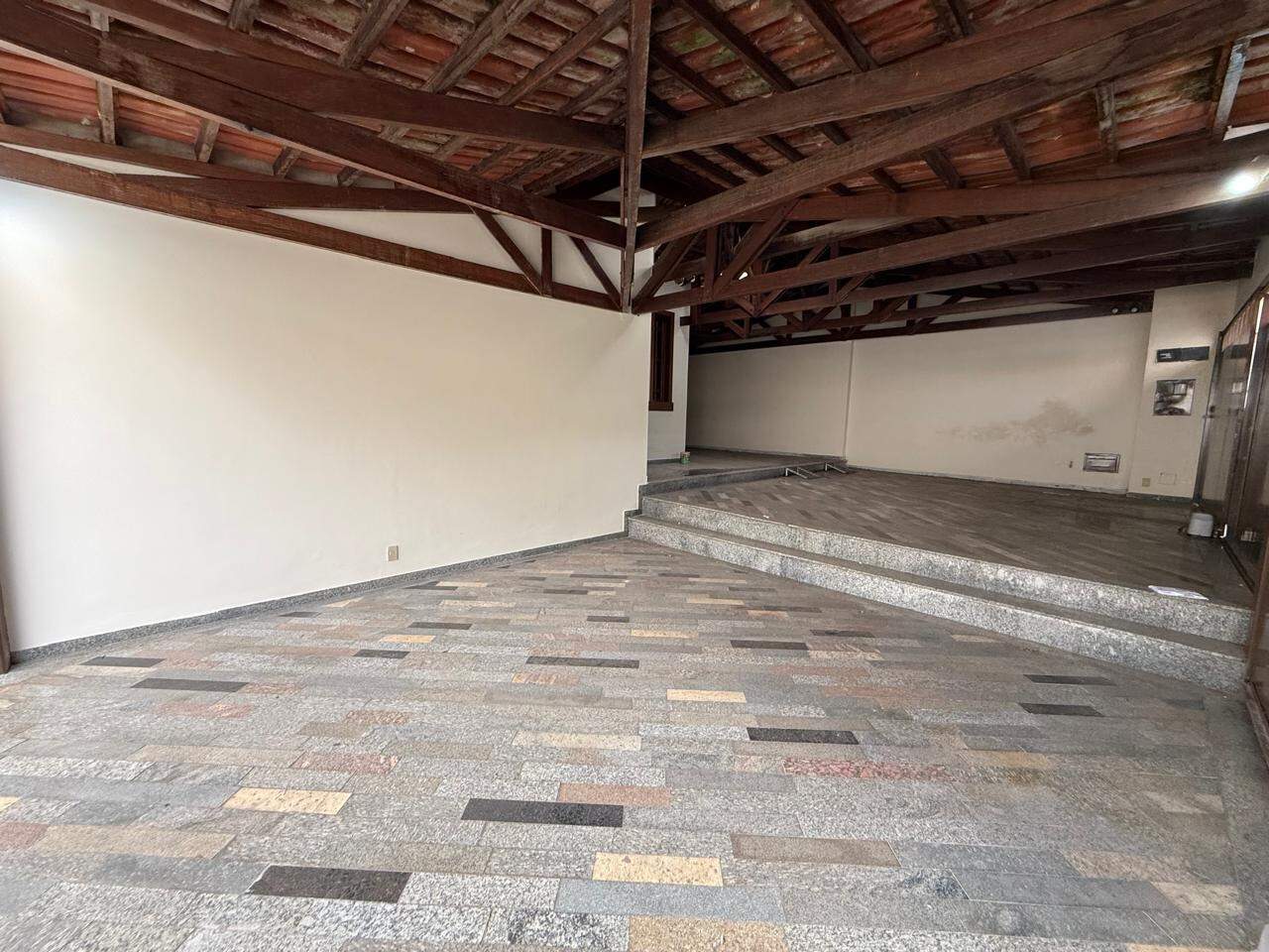 CASA à venda no CERQUEIRA LIMA: 