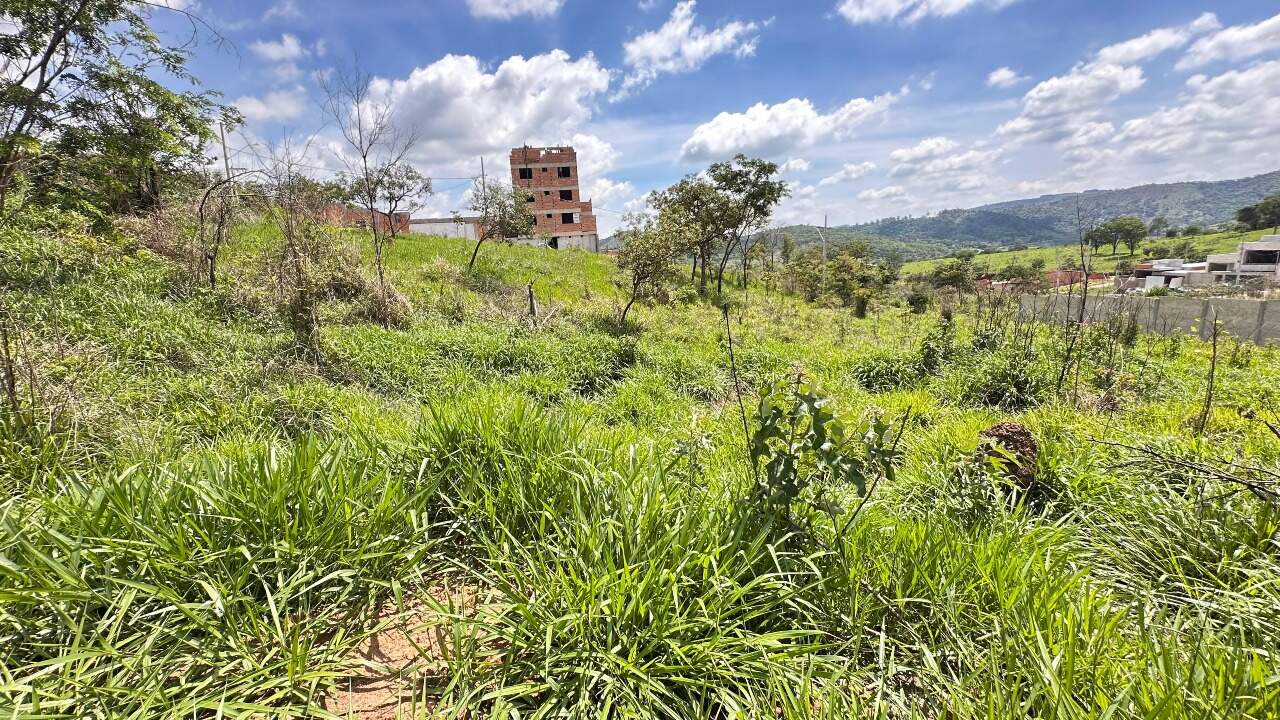LOTE à venda no VILA DA SERRA: 