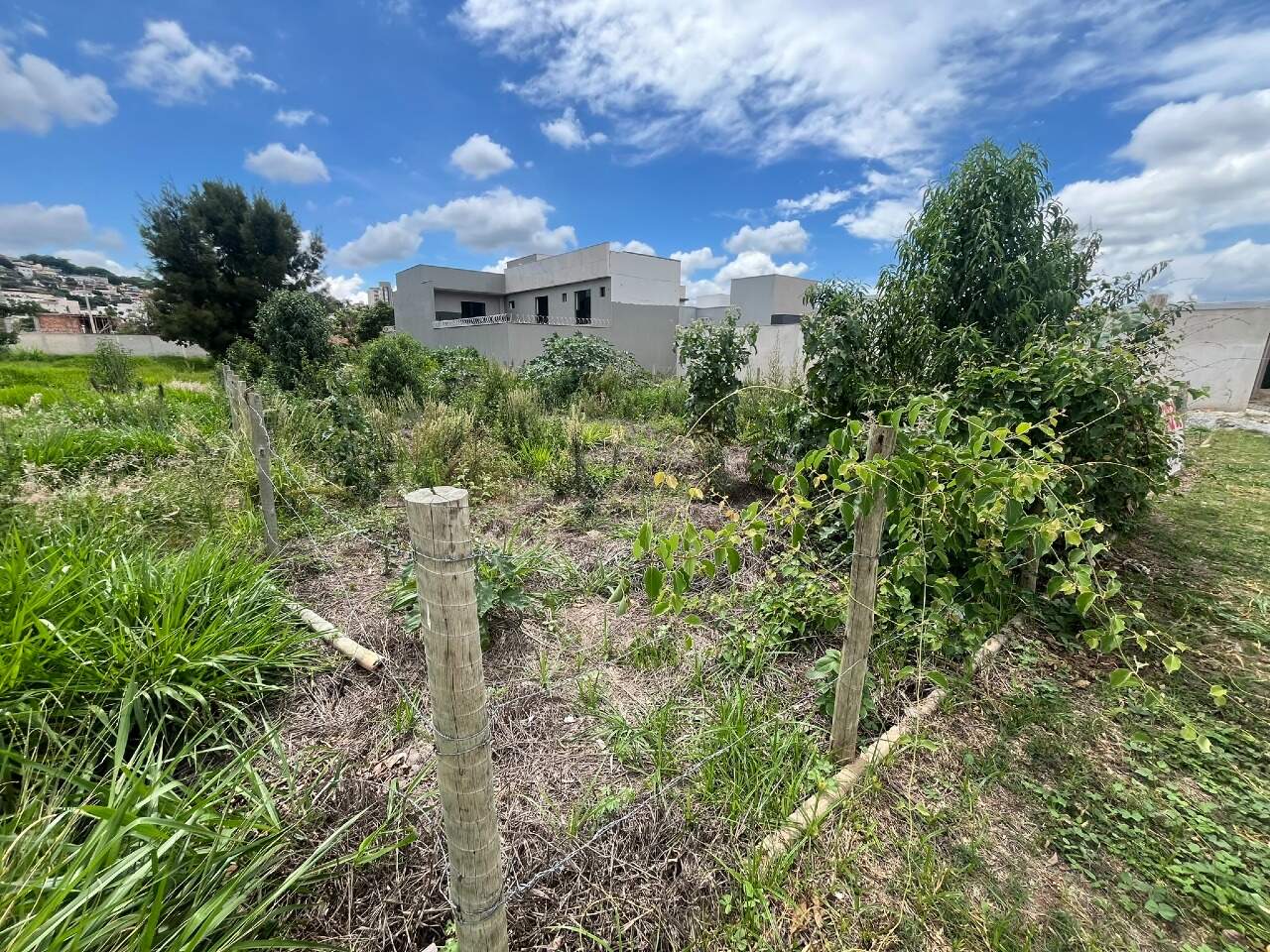 LOTE à venda no Aurora Village: 
