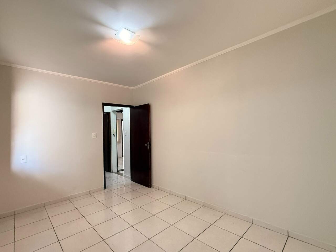 CASA à venda no Conjunto Habitacional Jadir Marinho: 