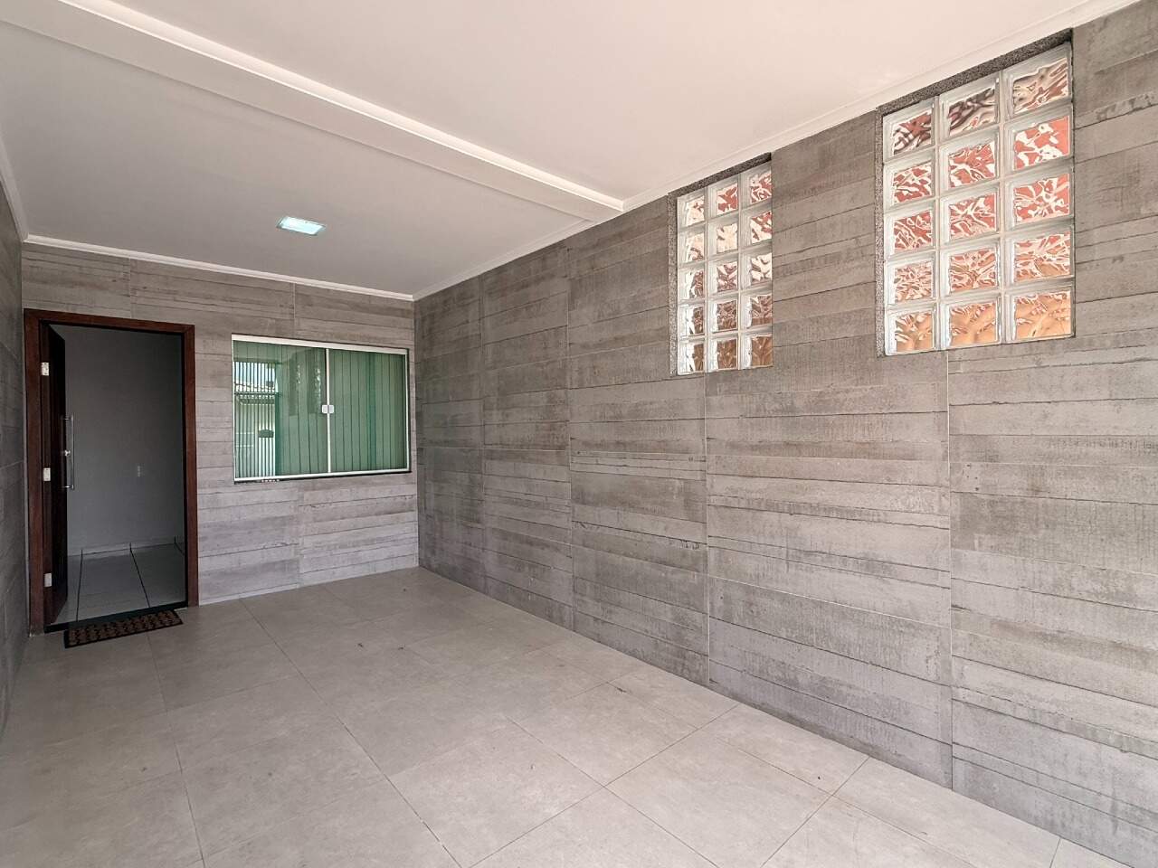 CASA à venda no Conjunto Habitacional Jadir Marinho: 