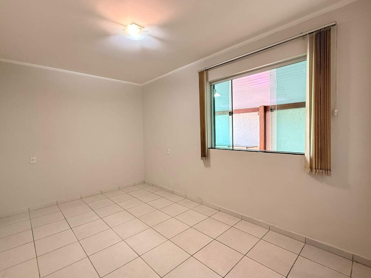 CASA à venda no Conjunto Habitacional Jadir Marinho: 