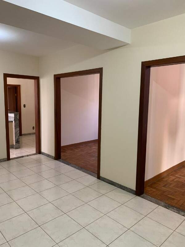 CASA à venda no CENTRO: 