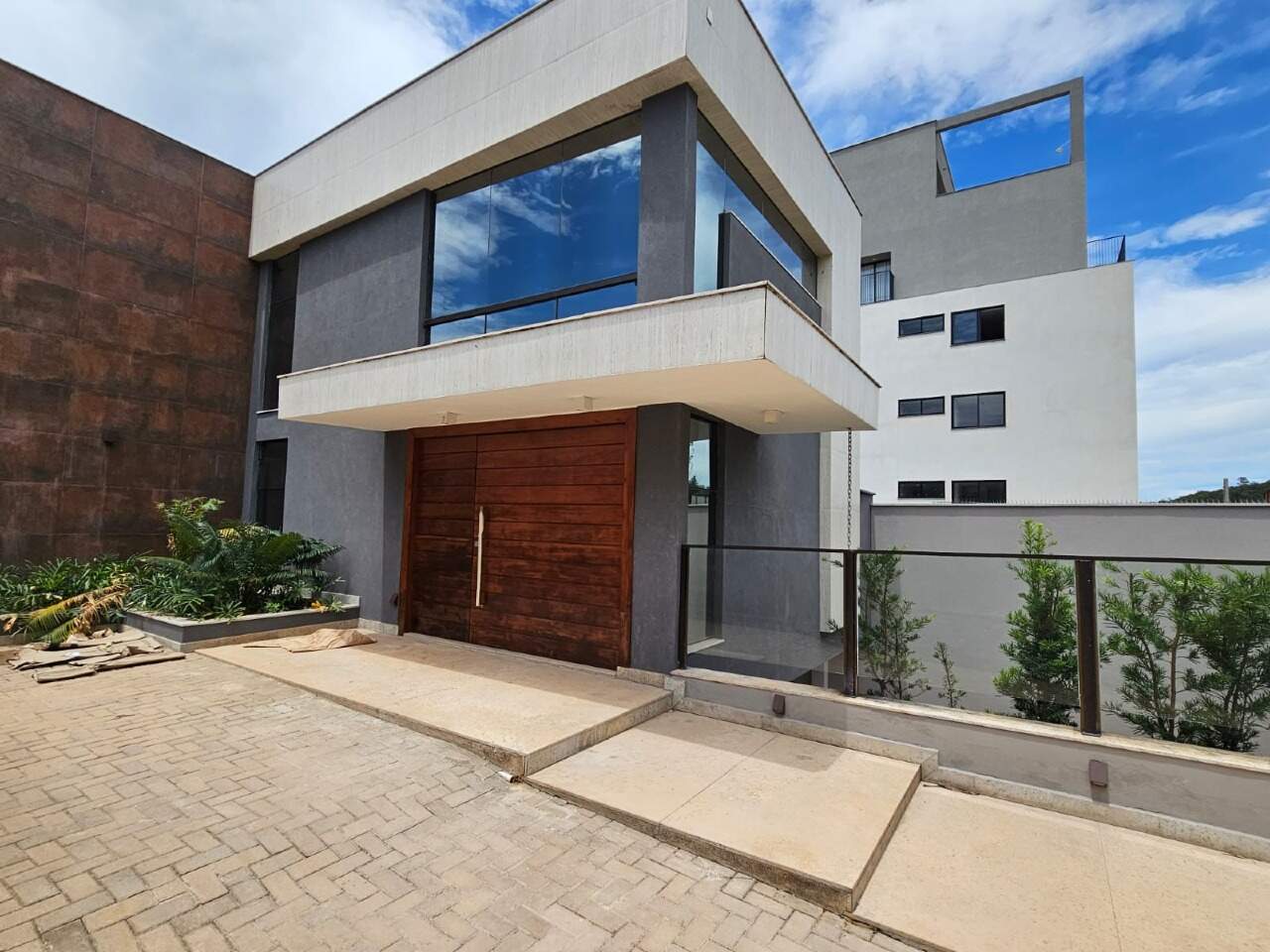 CASA à venda no TROPICAL: 