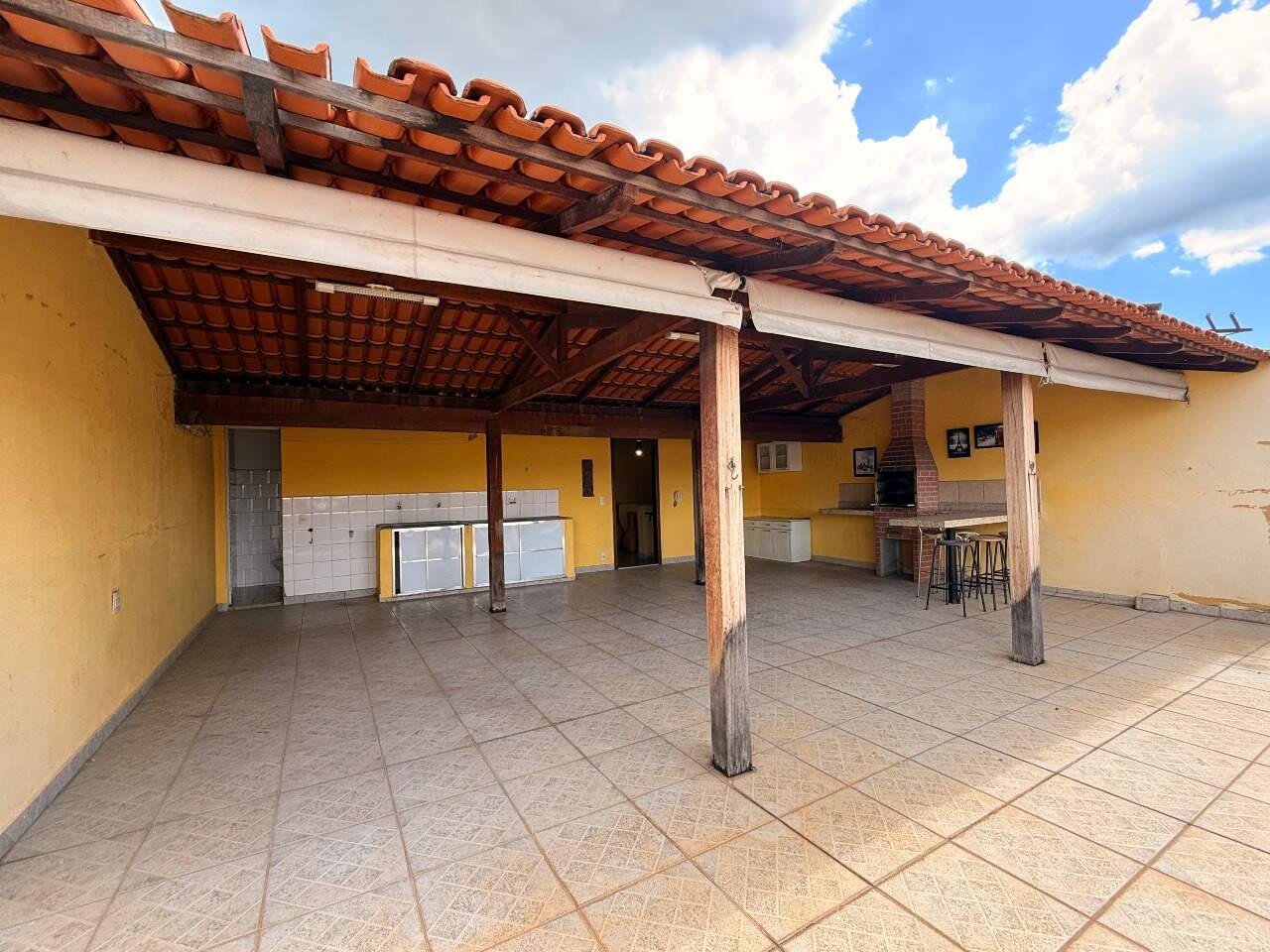 APTO COBERTURA à venda no PIEDADE: 