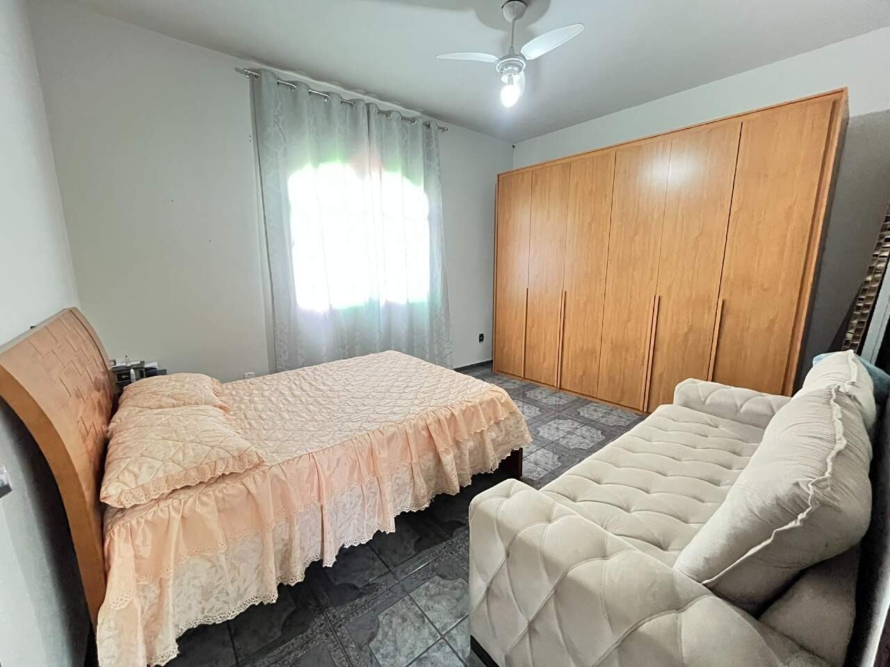 CASA à venda no Conjunto Habitacional Jadir Marinho: 