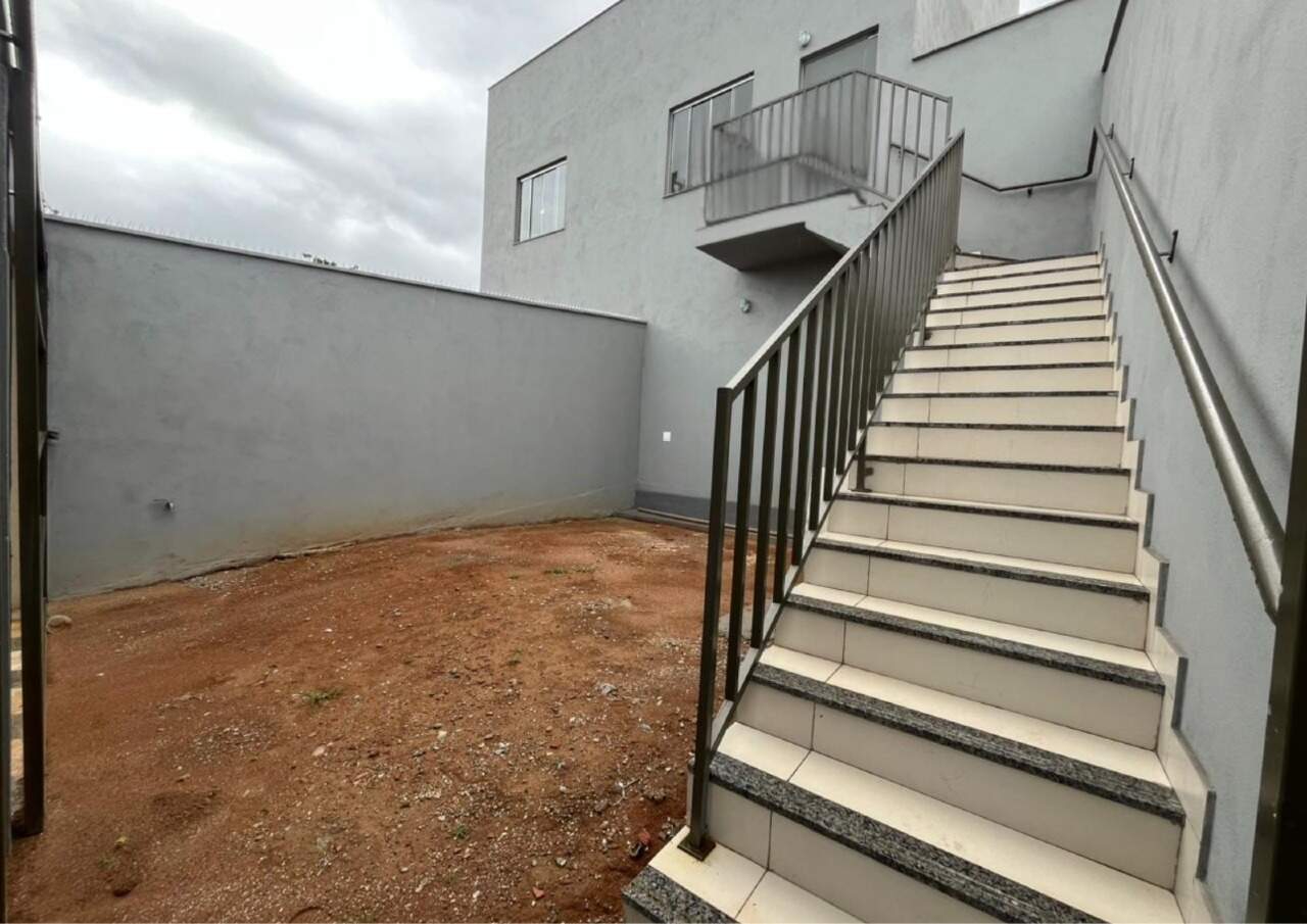 CASA à venda no PIEDADE: 