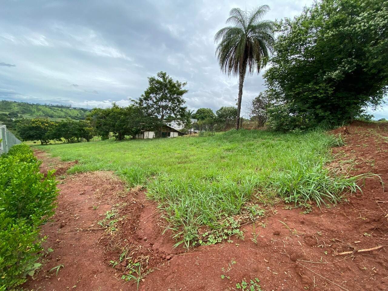 LOTE à venda no COND. GRANJA GLORIA: 