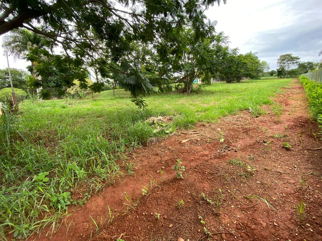 LOTE à venda no COND. GRANJA GLORIA: 